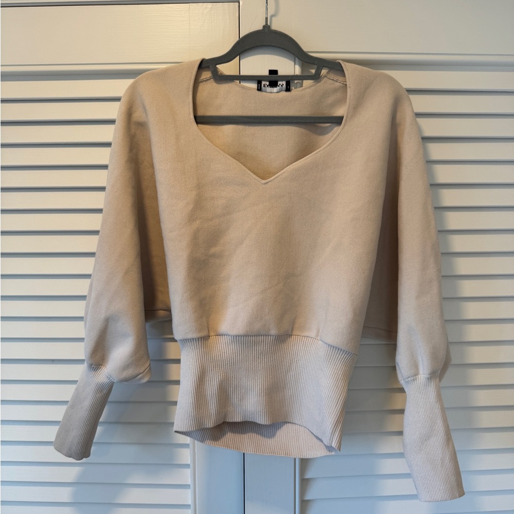 Express Cream V-Neck Sweater with Ribbed Hem